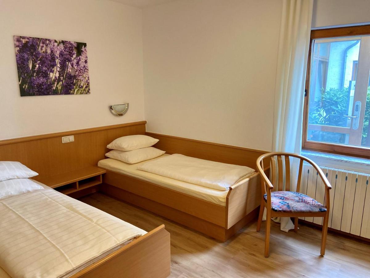 Hotel Bett & Fruehstueck Riedstadt Exterior foto